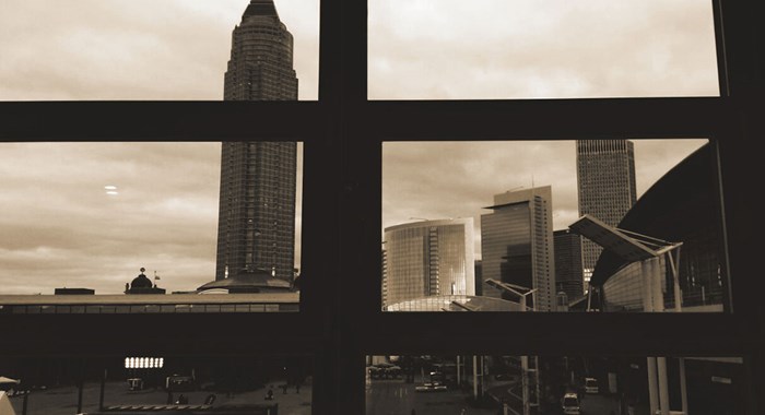 light and building 2016
